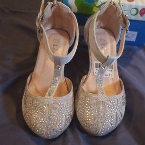 Silver Toddler Girl Shoes *Used* Size 11